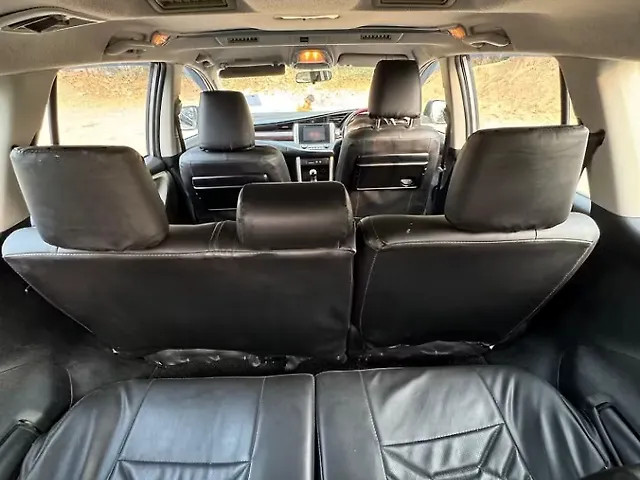 Second-hand 2016 Toyota Innova 2.5 ZX Diesel 7 Seater for sale in Indore-6