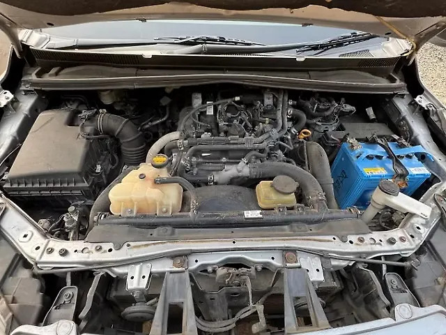 Second-hand 2016 Toyota Innova 2.5 ZX Diesel 7 Seater for sale in Indore-4