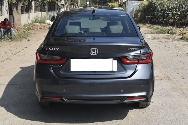 Second-hand 2025 Honda City V CVT for sale in Gurgaon-5