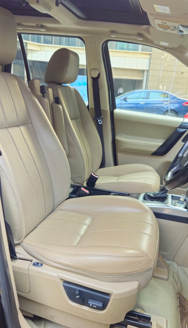 Second-hand 2014 Land Rover Freelander 2 SE for sale in Mumbai-19