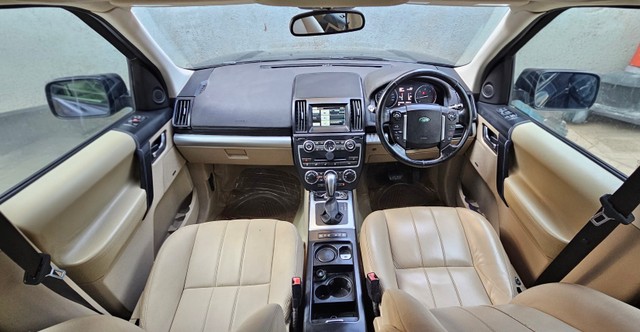 Second-hand 2014 Land Rover Freelander 2 SE for sale in Mumbai-8