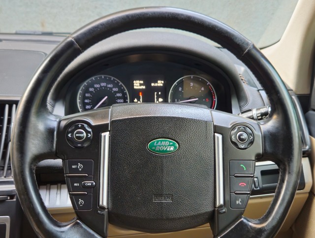 Second-hand 2014 Land Rover Freelander 2 SE for sale in Mumbai-13