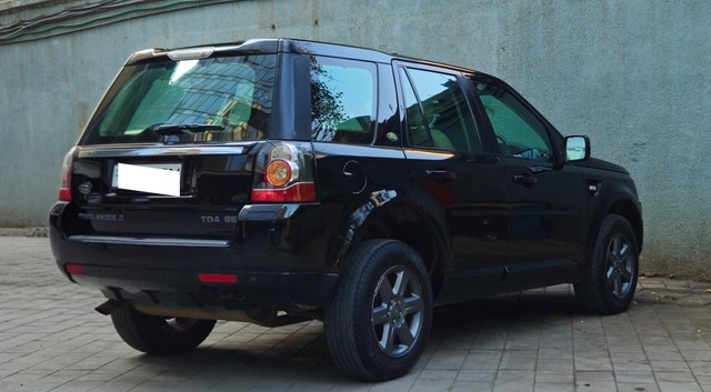 Second-hand 2014 Land Rover Freelander 2 SE for sale in Mumbai-10