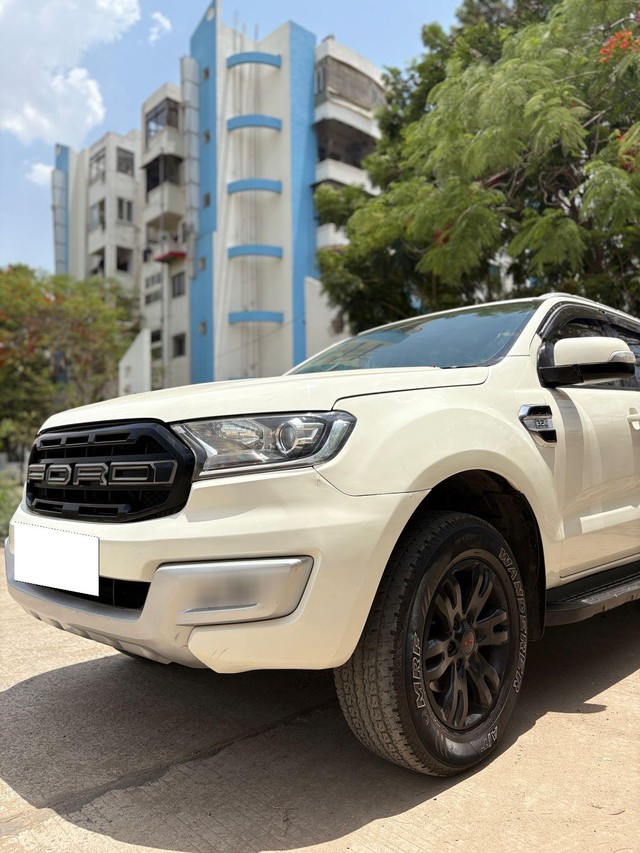 Ford Endeavour 3.2 Trend AT 4X4 Second-hand 2016 Ford Endeavour 3.2 Trend AT 4X4 for sale in Bhopal-4