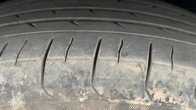 Second-hand 2018 Mahindra XUV500 W11 AT BSIV for sale in Kolkata-39