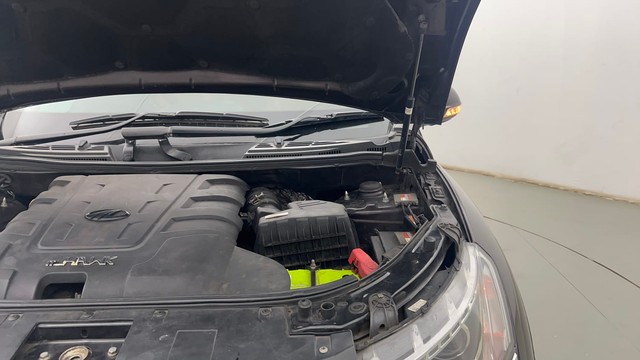 Second-hand 2018 Mahindra XUV500 W11 AT BSIV for sale in Kolkata-38