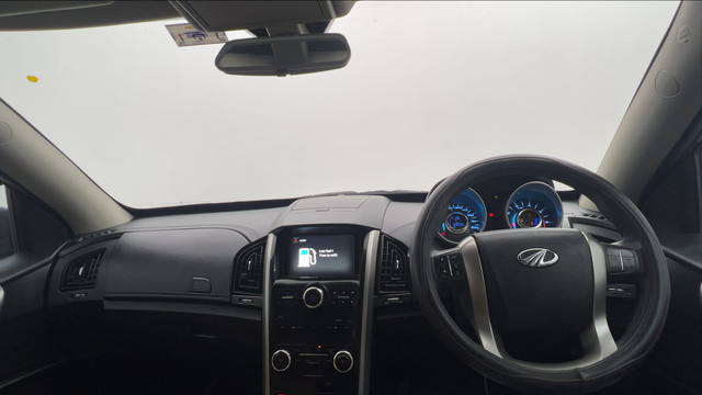 Second-hand 2018 Mahindra XUV500 W11 AT BSIV for sale in Kolkata-11