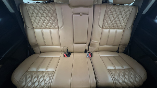 Second-hand 2018 Mahindra XUV500 W11 AT BSIV for sale in Kolkata-33