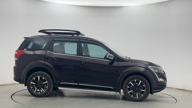 Second-hand 2018 Mahindra XUV500 W11 AT BSIV for sale in Kolkata-2