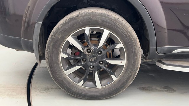 Second-hand 2018 Mahindra XUV500 W11 AT BSIV for sale in Kolkata-18