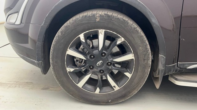 Second-hand 2018 Mahindra XUV500 W11 AT BSIV for sale in Kolkata-20