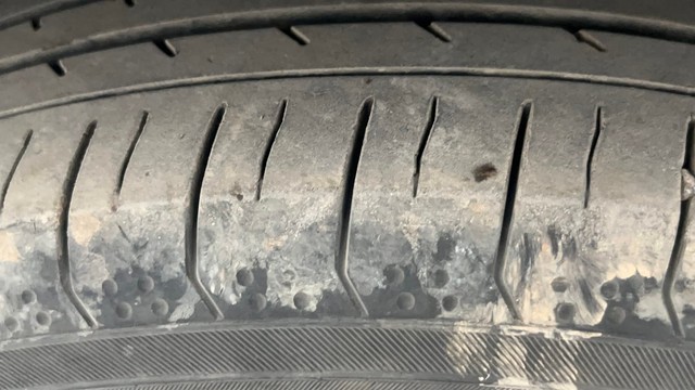 Second-hand 2018 Mahindra XUV500 W11 AT BSIV for sale in Kolkata-27