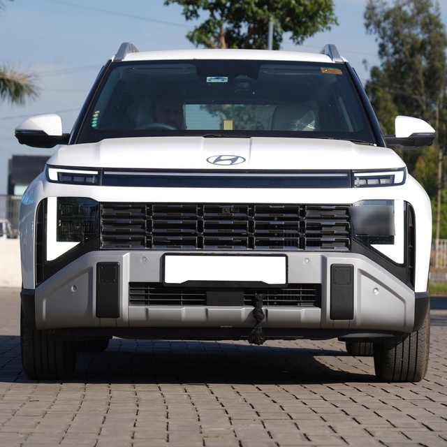 Second-hand 2025 Hyundai Venue HX 10 Diesel AT for sale in Karnal-6