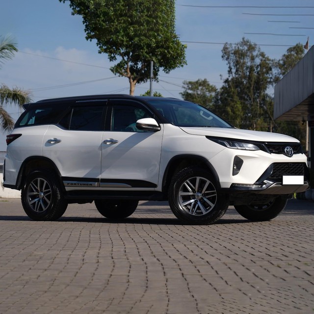 Second-hand 2016 Toyota Fortuner 4x2 Manual for sale in Karnal-1