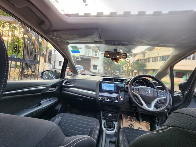 Second-hand 2021 Honda WR-V VX for sale in Kolkata-8