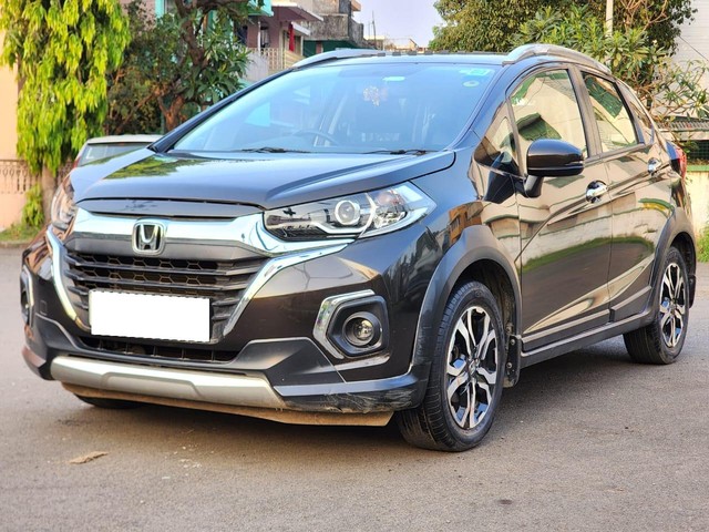 Second-hand 2021 Honda WR-V VX for sale in Kolkata-3