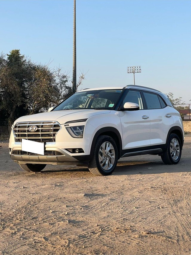 Second-hand 2023 Hyundai Creta SX IVT for sale in New Delhi-4