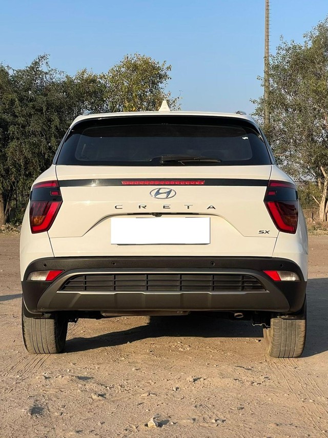 Second-hand 2023 Hyundai Creta SX IVT for sale in New Delhi-2