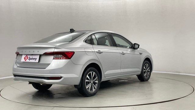 Second-hand 2022 Skoda Slavia 1.0 TSI Style AT BSVI for sale in Jaipur-3