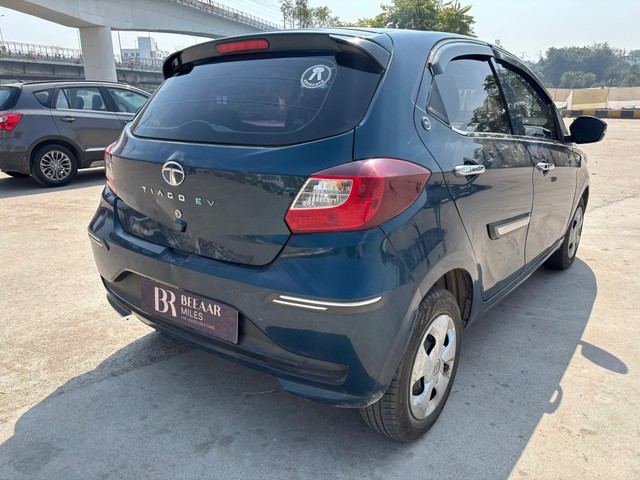 Second-hand 2023 Tata Tiago XT for sale in Lucknow-7