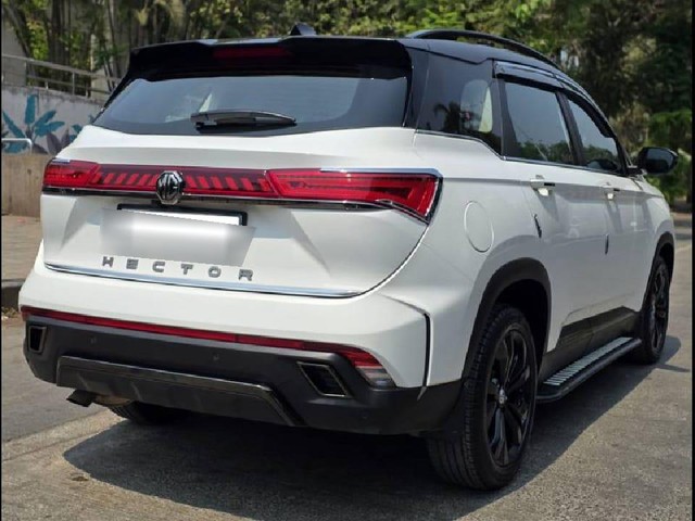 Second-hand 2024 MG Hector Sharp Pro SNOWSTORM CVT 2024-2025 for sale in Mumbai-12