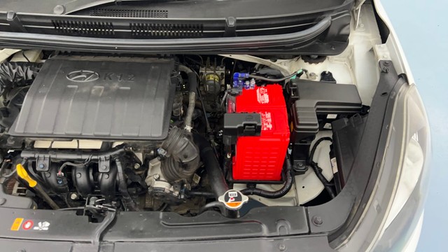 Second-hand 2020 Hyundai Aura SX Plus AMT Diesel for sale in Lucknow-36