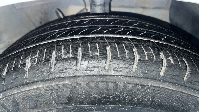 Second-hand 2020 Hyundai Aura SX Plus AMT Diesel for sale in Lucknow-32