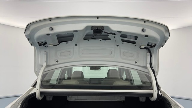 Second-hand 2020 Hyundai Aura SX Plus AMT Diesel for sale in Lucknow-35