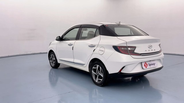 Second-hand 2020 Hyundai Aura SX Plus AMT Diesel for sale in Lucknow-5