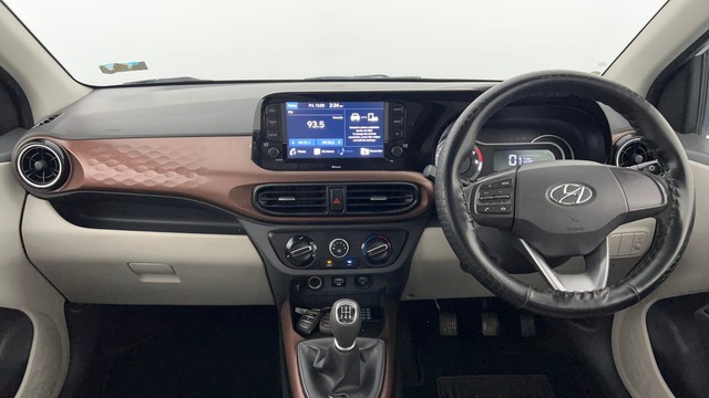 Second-hand 2020 Hyundai Aura SX Plus AMT Diesel for sale in Lucknow-11