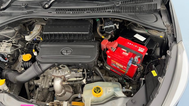 Second-hand 2022 Tata Tiago XZ Plus for sale in Lucknow-33