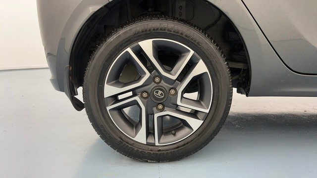 Second-hand 2022 Tata Tiago XZ Plus for sale in Lucknow-18