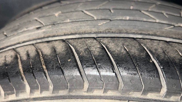 Second-hand 2020 Ford Fiesta Petrol Style for sale in Chandigarh-35