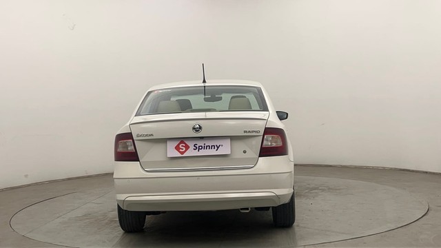 Second-hand 2020 Ford Fiesta Petrol Style for sale in Chandigarh-4