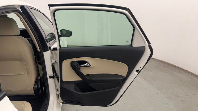 Second-hand 2020 Ford Fiesta Petrol Style for sale in Chandigarh-29