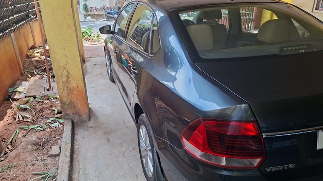 Second-hand 2015 Volkswagen Vento 1.6 Highline for sale in Chennai-2