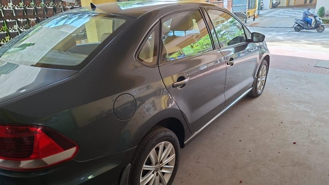 Second-hand 2015 Volkswagen Vento 1.6 Highline for sale in Chennai-0