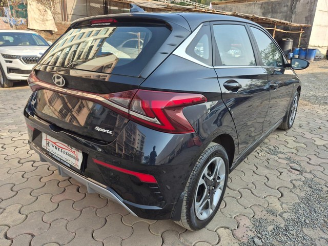 Second-hand 2024 Hyundai i20 Sportz IVT for sale in Mumbai-20