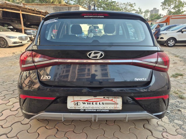 Second-hand 2024 Hyundai i20 Sportz IVT for sale in Mumbai-2