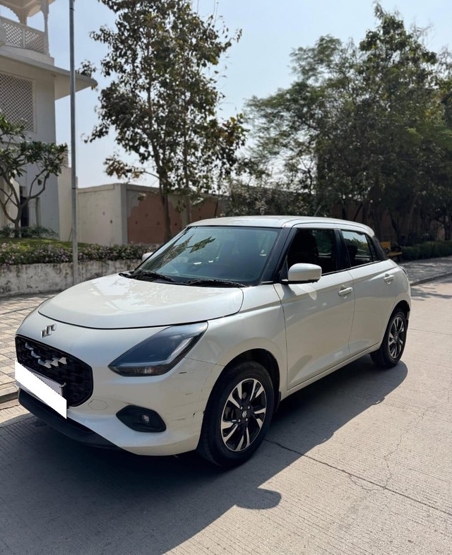 Second-hand 2024 Maruti Suzuki Swift ZXi Plus AMT for sale in Indore-3