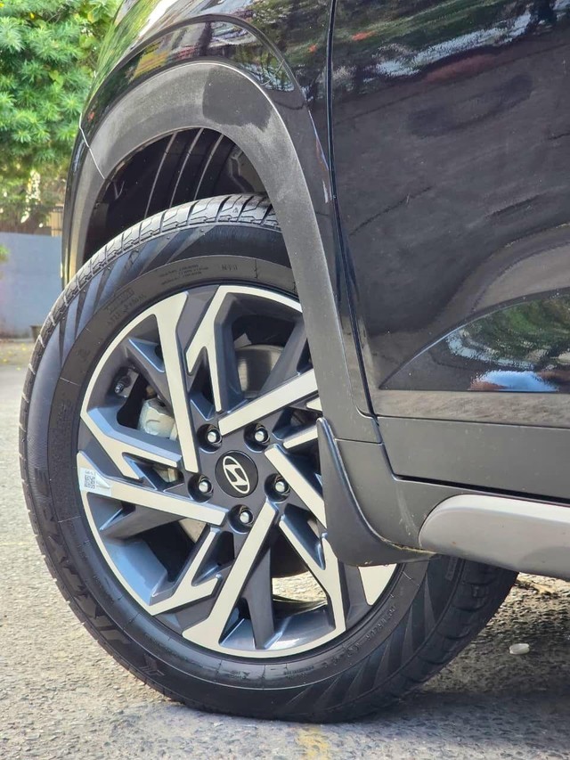 Second-hand 2024 Hyundai Creta SX Tech iVT for sale in New Delhi-6