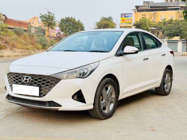 Second-hand 2022 Hyundai Verna SX for sale in Pune-1