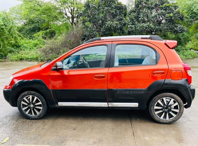 Toyota Etios G Second-hand 2015 Toyota Etios G for sale in Indore-2