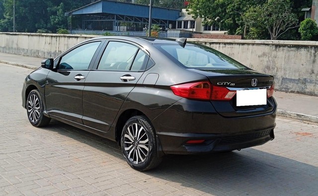 Honda City i-VTEC CVT VX Second-hand 2017 Honda City i-VTEC CVT VX for sale in Ahmedabad-2