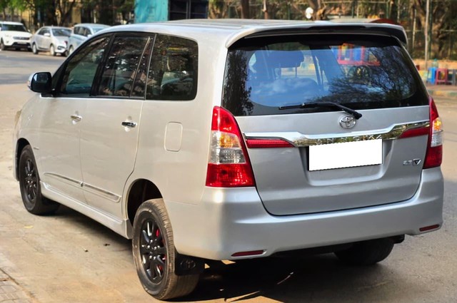 Second-hand 2014 Toyota Innova 2.5 VX (Diesel) 8 Seater for sale in Bangalore-7