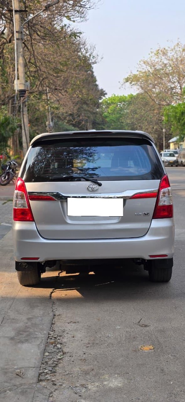 Second-hand 2014 Toyota Innova 2.5 VX (Diesel) 8 Seater for sale in Bangalore-13