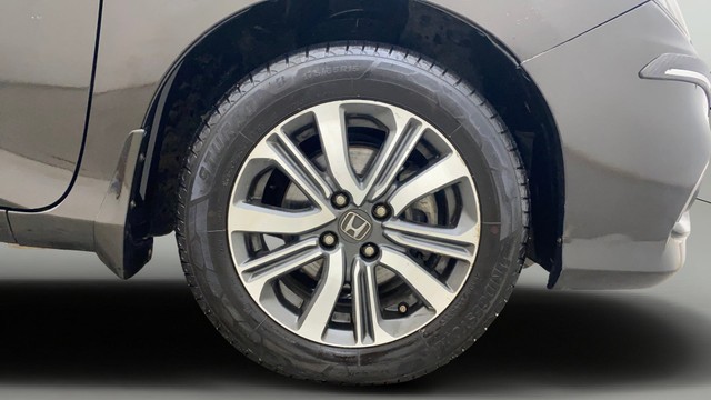 Second-hand 2018 Honda City i-VTEC V for sale in Hyderabad-24