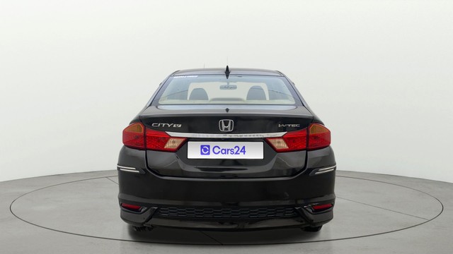Second-hand 2018 Honda City i-VTEC V for sale in Hyderabad-3