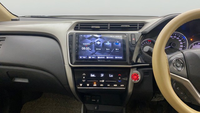 Second-hand 2018 Honda City i-VTEC V for sale in Hyderabad-22