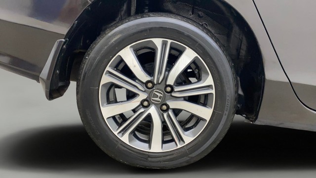 Second-hand 2018 Honda City i-VTEC V for sale in Hyderabad-25